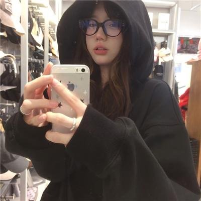 特维和他的七个女儿